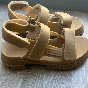Women’s GANNI Brown Recycled Rubber Chunky Sandals size 39